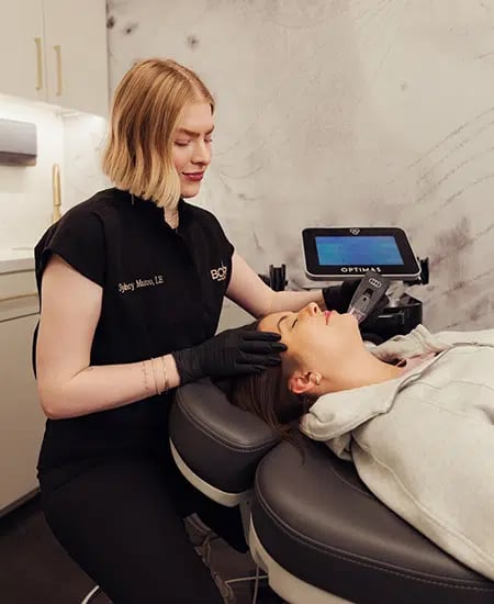 woman receiving morpheus treatment at bcrn x woman receiving morpheus treatment at bcrn x